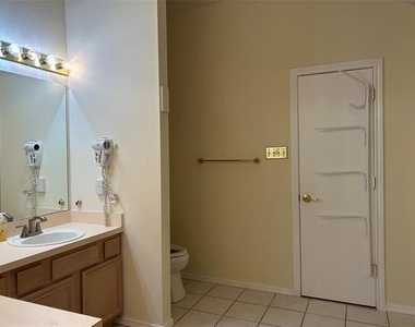 2106 Millwood Drive - Photo Thumbnail 19