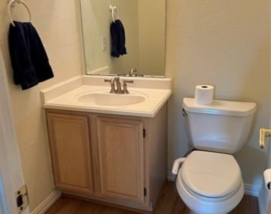 2106 Millwood Drive - Photo Thumbnail 10
