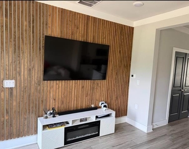 3316 Santee Street - Photo Thumbnail 4