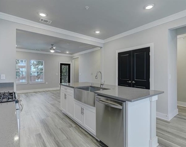 3316 Santee Street - Photo Thumbnail 2