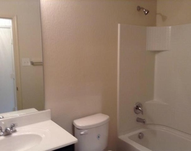 1413 S Raven Drive - Photo Thumbnail 8