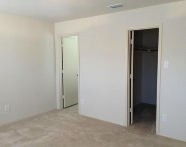 1413 S Raven Drive - Photo Thumbnail 5
