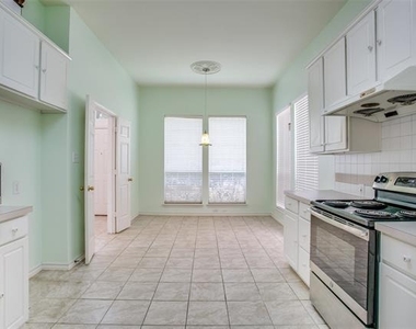 3021 Sawtooth Drive - Photo Thumbnail 6