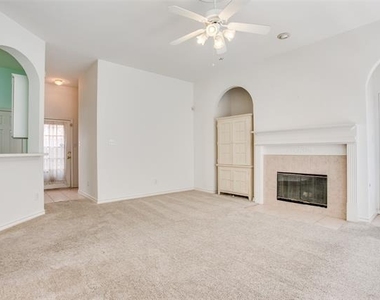 3021 Sawtooth Drive - Photo Thumbnail 5
