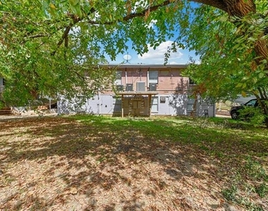 120 E Monterey Street - Photo Thumbnail 15