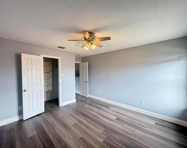 11021 Firefly Lane - Photo Thumbnail 15