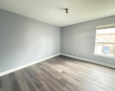 11021 Firefly Lane - Photo Thumbnail 5