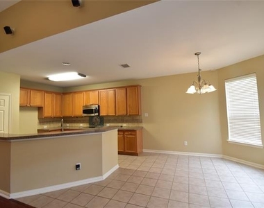 7995 Quiet Meadow Lane - Photo Thumbnail 6