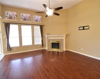 7995 Quiet Meadow Lane - Photo Thumbnail 3