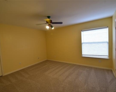 7995 Quiet Meadow Lane - Photo Thumbnail 16
