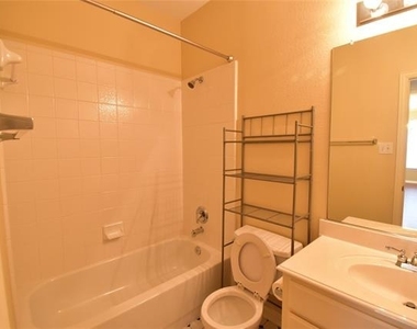 7995 Quiet Meadow Lane - Photo Thumbnail 18