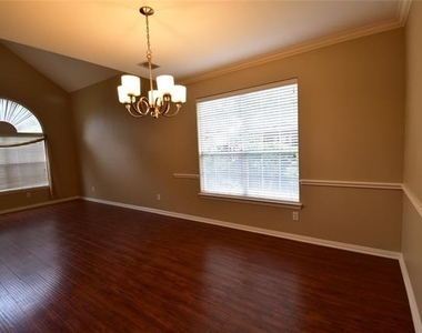 7995 Quiet Meadow Lane - Photo Thumbnail 2