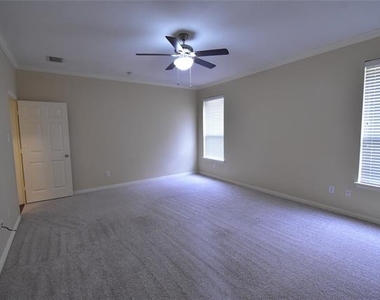 7995 Quiet Meadow Lane - Photo Thumbnail 10