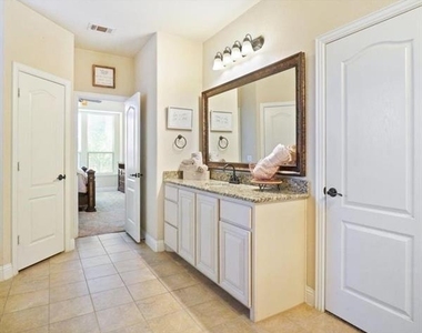 4308 Cherry Lane - Photo Thumbnail 16
