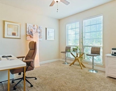 4308 Cherry Lane - Photo Thumbnail 14