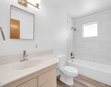 6420 E Windsor Avenue - Photo Thumbnail 4