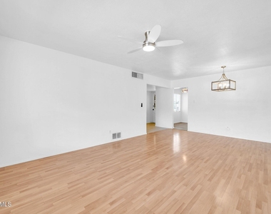 6420 E Windsor Avenue - Photo Thumbnail 10