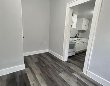 3501 Latimer Street - Photo Thumbnail 4