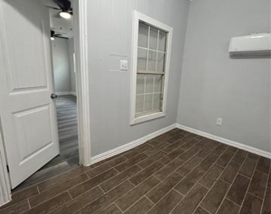 3501 Latimer Street - Photo Thumbnail 2