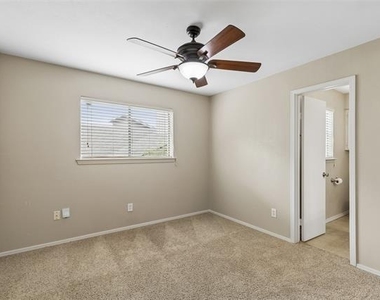 4962 Thunder Road - Photo Thumbnail 20