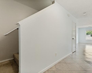 6612 Waterhill Lane - Photo Thumbnail 5