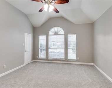 4532 Crown Ridge Drive - Photo Thumbnail 11