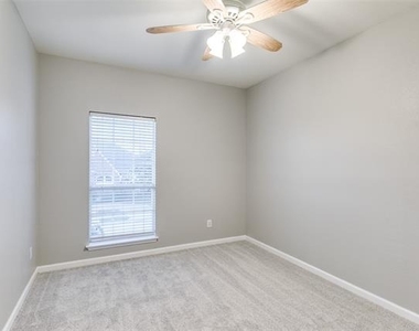 4532 Crown Ridge Drive - Photo Thumbnail 12
