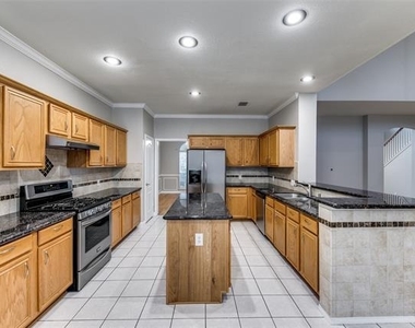 4532 Crown Ridge Drive - Photo Thumbnail 8