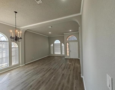 8504 Pebblebrook Drive - Photo Thumbnail 2