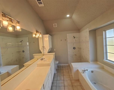 8504 Pebblebrook Drive - Photo Thumbnail 7