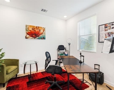 1308 Parkdale Street - Photo Thumbnail 15
