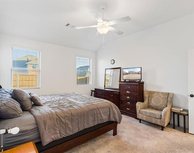 1308 Parkdale Street - Photo Thumbnail 11