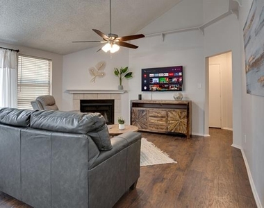 6713 Windwillow Drive - Photo Thumbnail 12