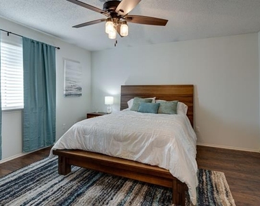 6713 Windwillow Drive - Photo Thumbnail 19