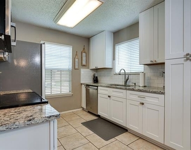 6713 Windwillow Drive - Photo Thumbnail 8