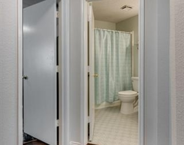6713 Windwillow Drive - Photo Thumbnail 15