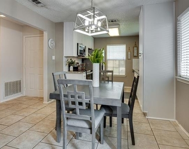 6713 Windwillow Drive - Photo Thumbnail 11
