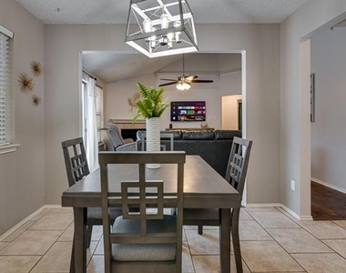 6713 Windwillow Drive - Photo Thumbnail 9