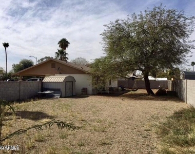 5712 E Estrid Circle - Photo Thumbnail 17