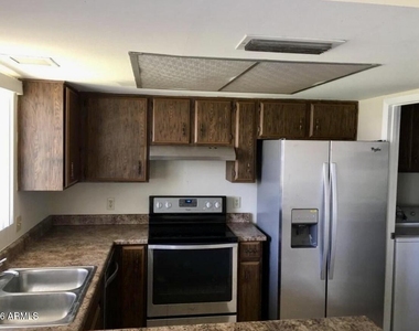 5712 E Estrid Circle - Photo Thumbnail 1