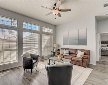 6302 Mount Vernon Drive - Photo Thumbnail 3