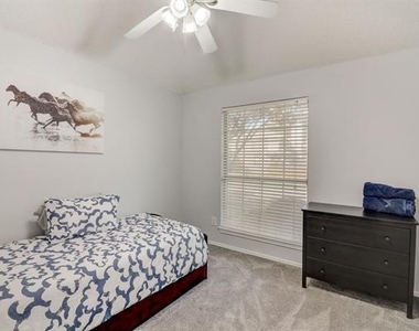 6302 Mount Vernon Drive - Photo Thumbnail 23