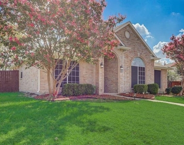 6302 Mount Vernon Drive - Photo Thumbnail 2
