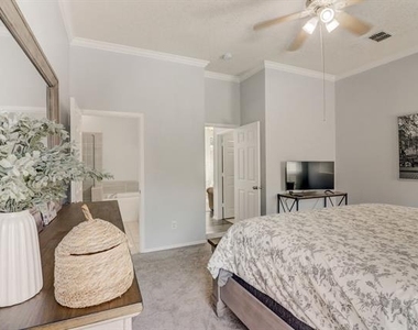 6302 Mount Vernon Drive - Photo Thumbnail 16