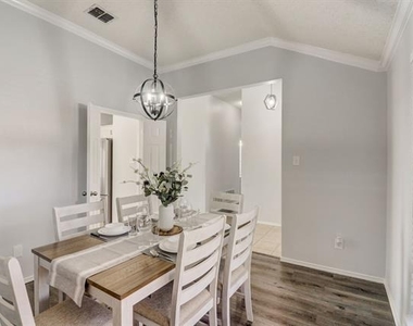 6302 Mount Vernon Drive - Photo Thumbnail 8