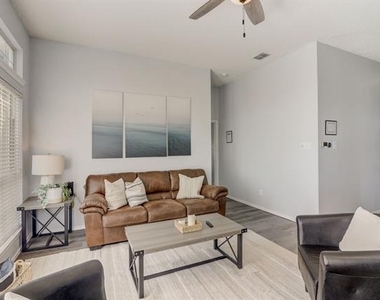 6302 Mount Vernon Drive - Photo Thumbnail 5