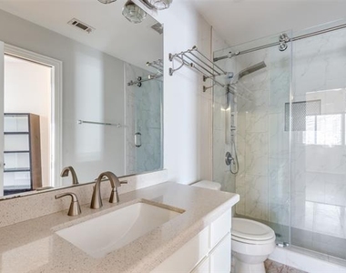 2917 Waterford Drive - Photo Thumbnail 20