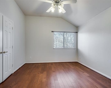 2917 Waterford Drive - Photo Thumbnail 19