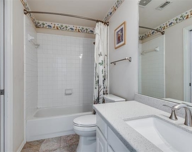 2917 Waterford Drive - Photo Thumbnail 17