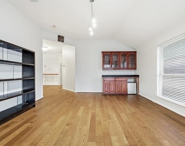 2917 Waterford Drive - Photo Thumbnail 21
